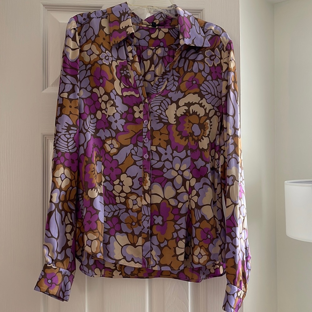 Pristine condition Silk Escada blouse